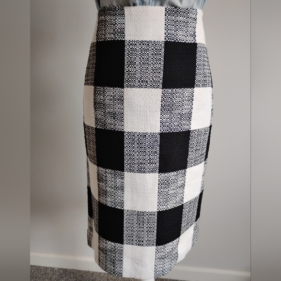Talbots Dresses & Skirts - Talbots 100% Cotton Tweed Gingham Black White Pencil Skirt Classic Career Size 8